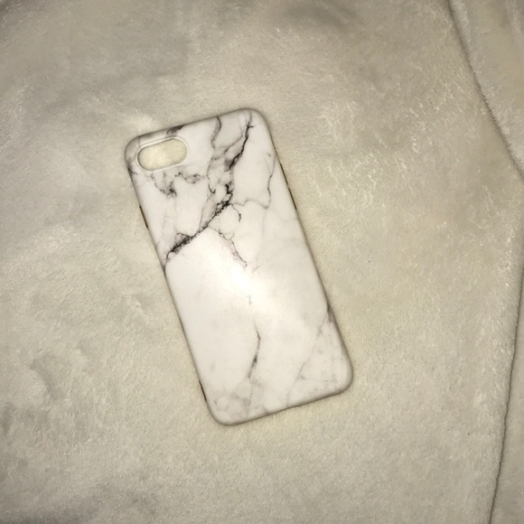 4/30$ Marble iPhone 7 Soft Case - Picture 3 of 4